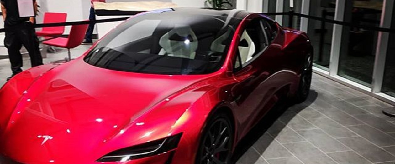 A Tesla Roadster 2020 Spotted at Gigafactory 1