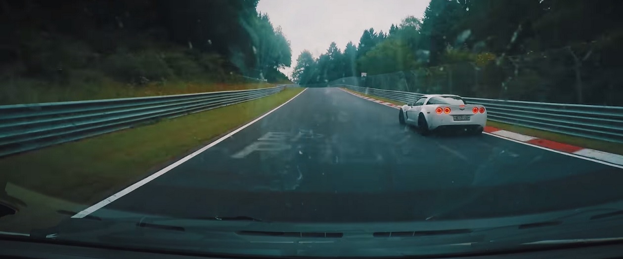 1999 Fiat Multipla Beats Corvette on the Nurburgring