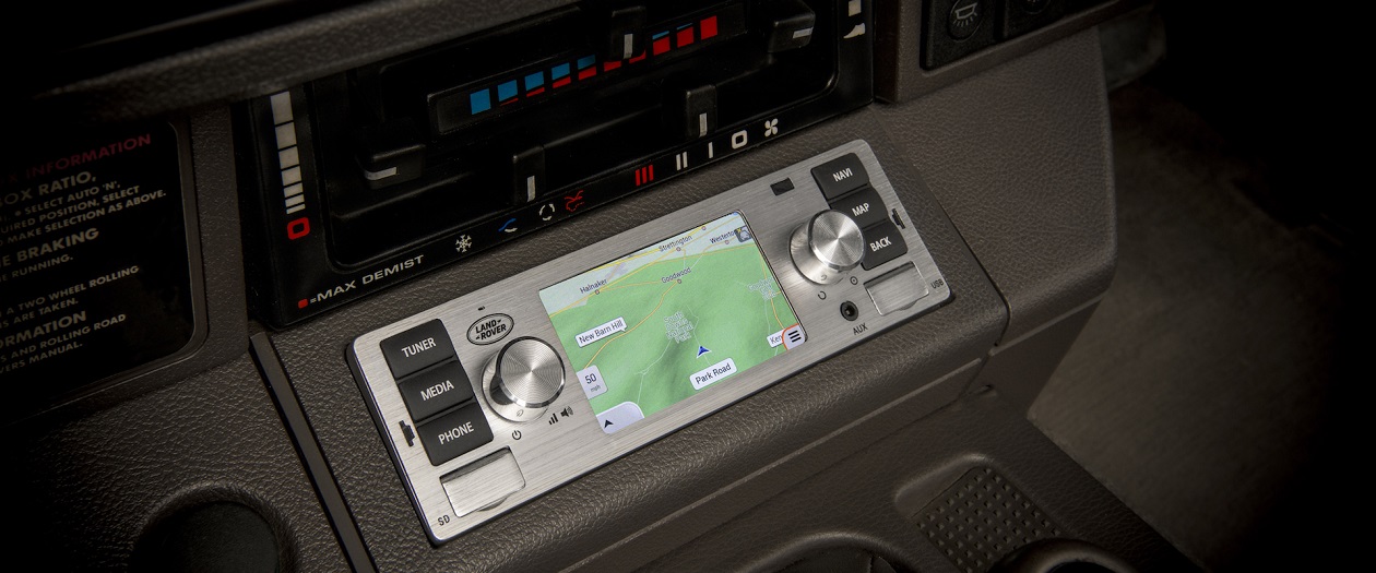 Jaguar-Land Rover Now Offers Infotainment for Classic Cars