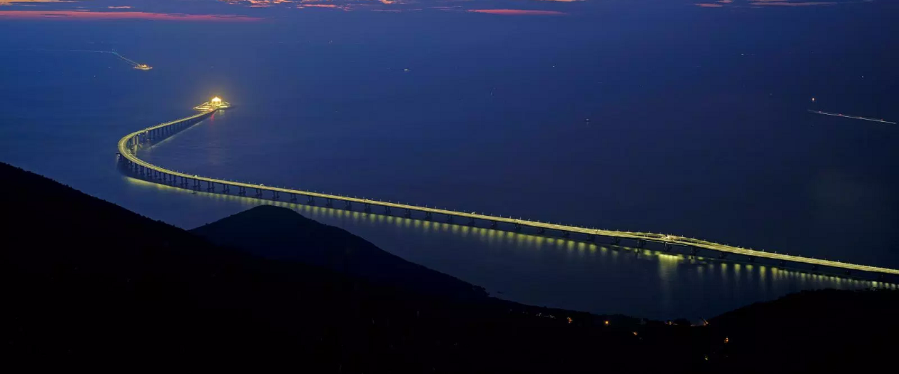 China Opens World's Largest Sea Bridge