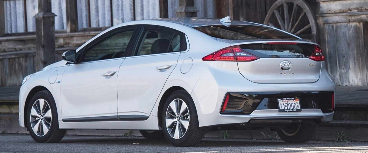 The 2018 Hyundai Ioniq Plug-in Starts at $25,835